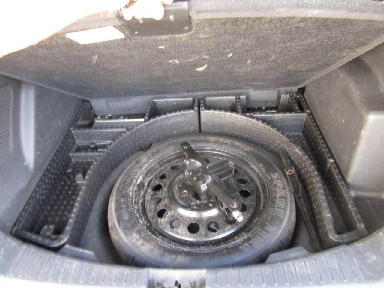 Used 2017 Ford Escape Titanium w/ Equipment Group 301A image 15