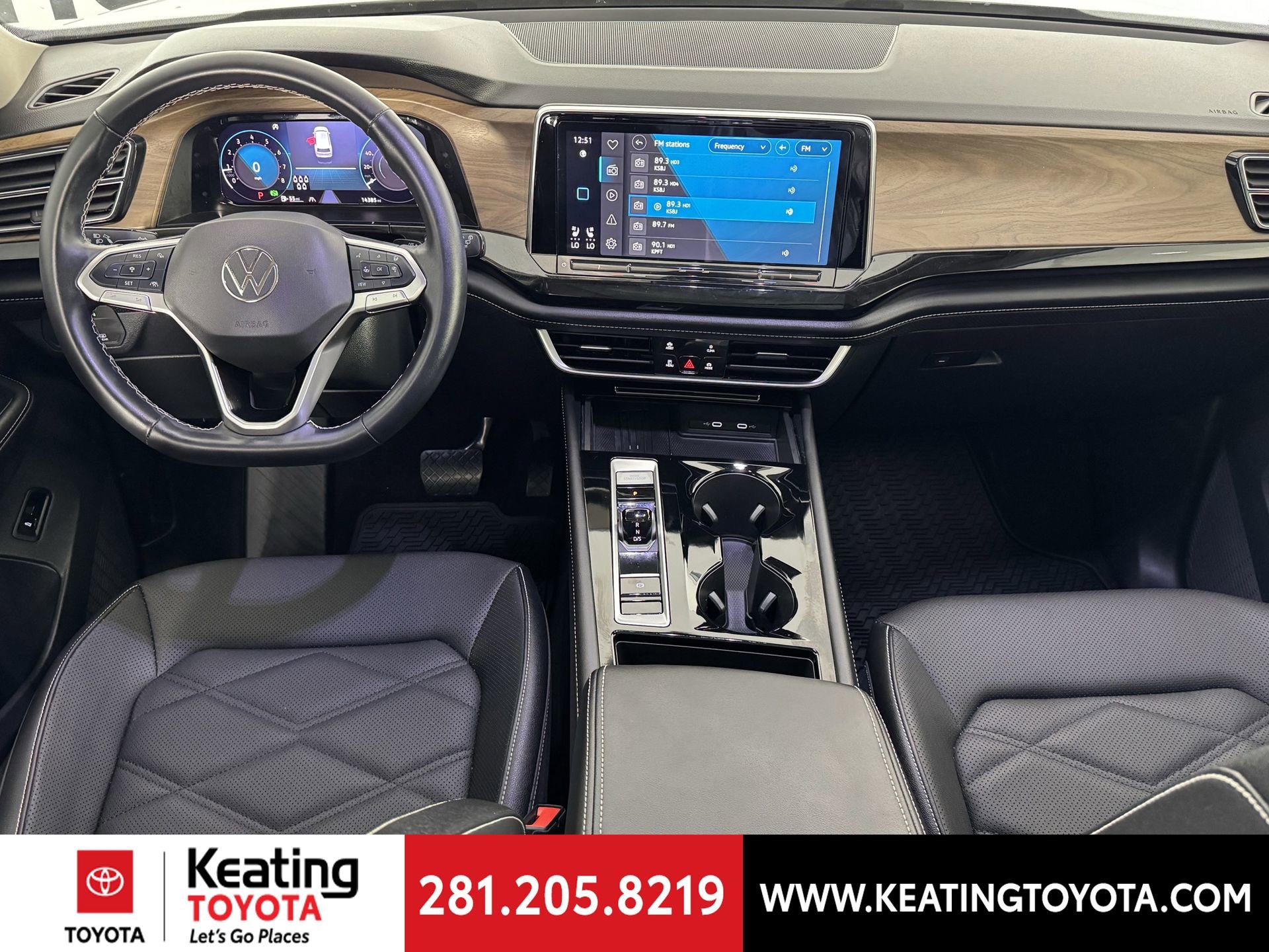 Used 2025 Volkswagen Atlas SE image 23