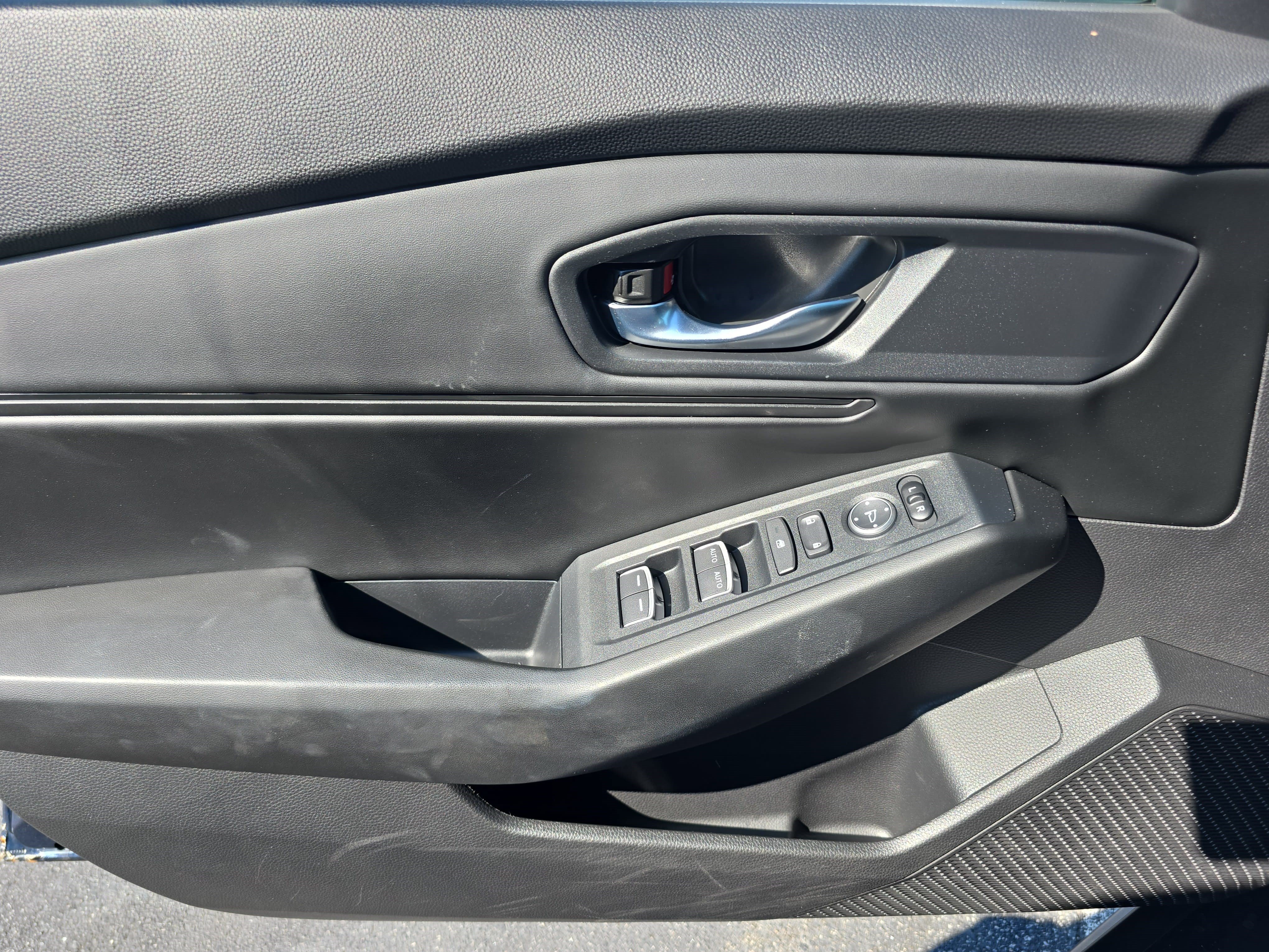 Used 2024 Honda Accord EX image 25