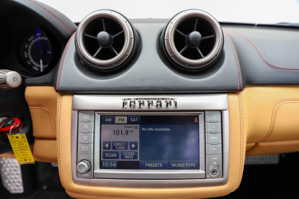 Used 2010 Ferrari California image 22