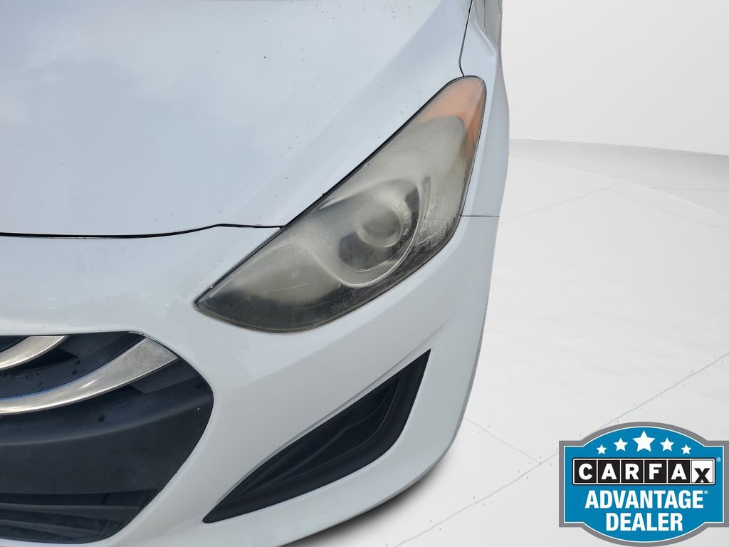 Used 2017 Hyundai Elantra GT image 10