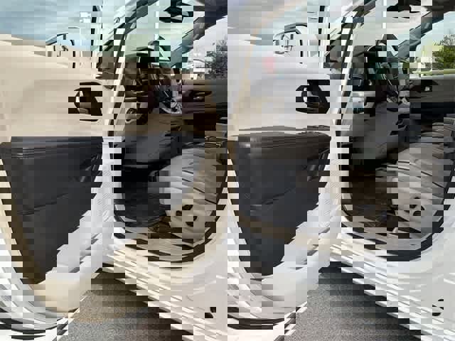 Used 2017 Chrysler Pacifica Limited w/ UConnect Theater Package image 10