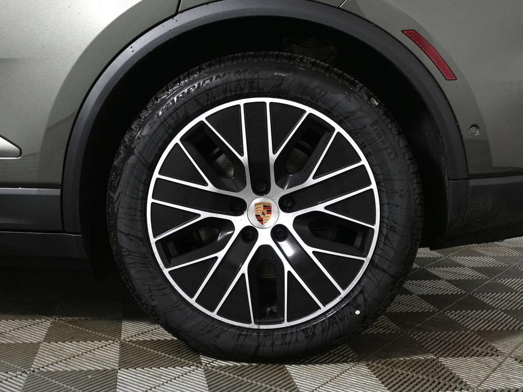 New 2026 Porsche Macan 4 Electric AWD/4WD image 12