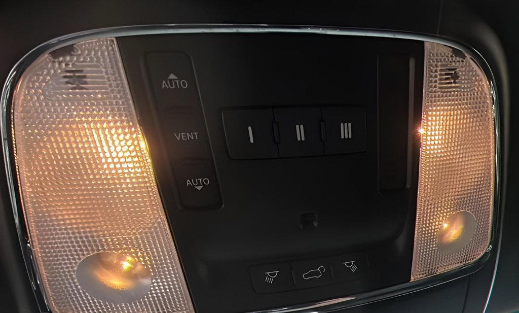 Used 2019 Jeep Grand Cherokee Limited AWD/4WD image 19
