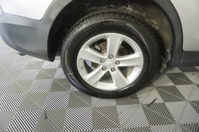 Used 2013 Toyota RAV4 XLE FWD image 14