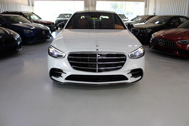Used 2025 Mercedes-Benz S 580 4MATIC Sedan w/ AMG Line Package image 41