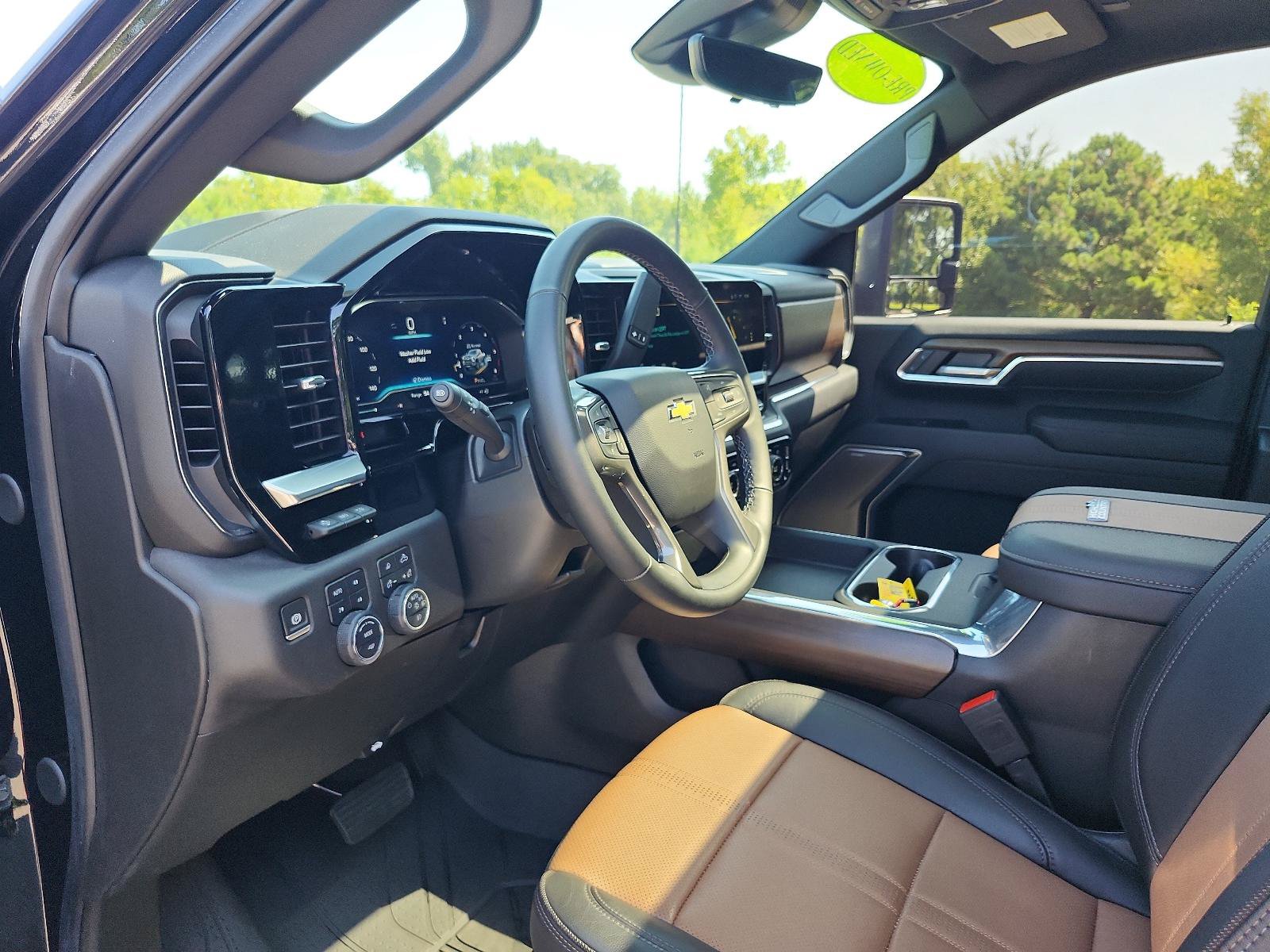 Used 2024 Chevrolet Silverado 3500 High Country w/ High Country Premium Package AWD/4WD image 18
