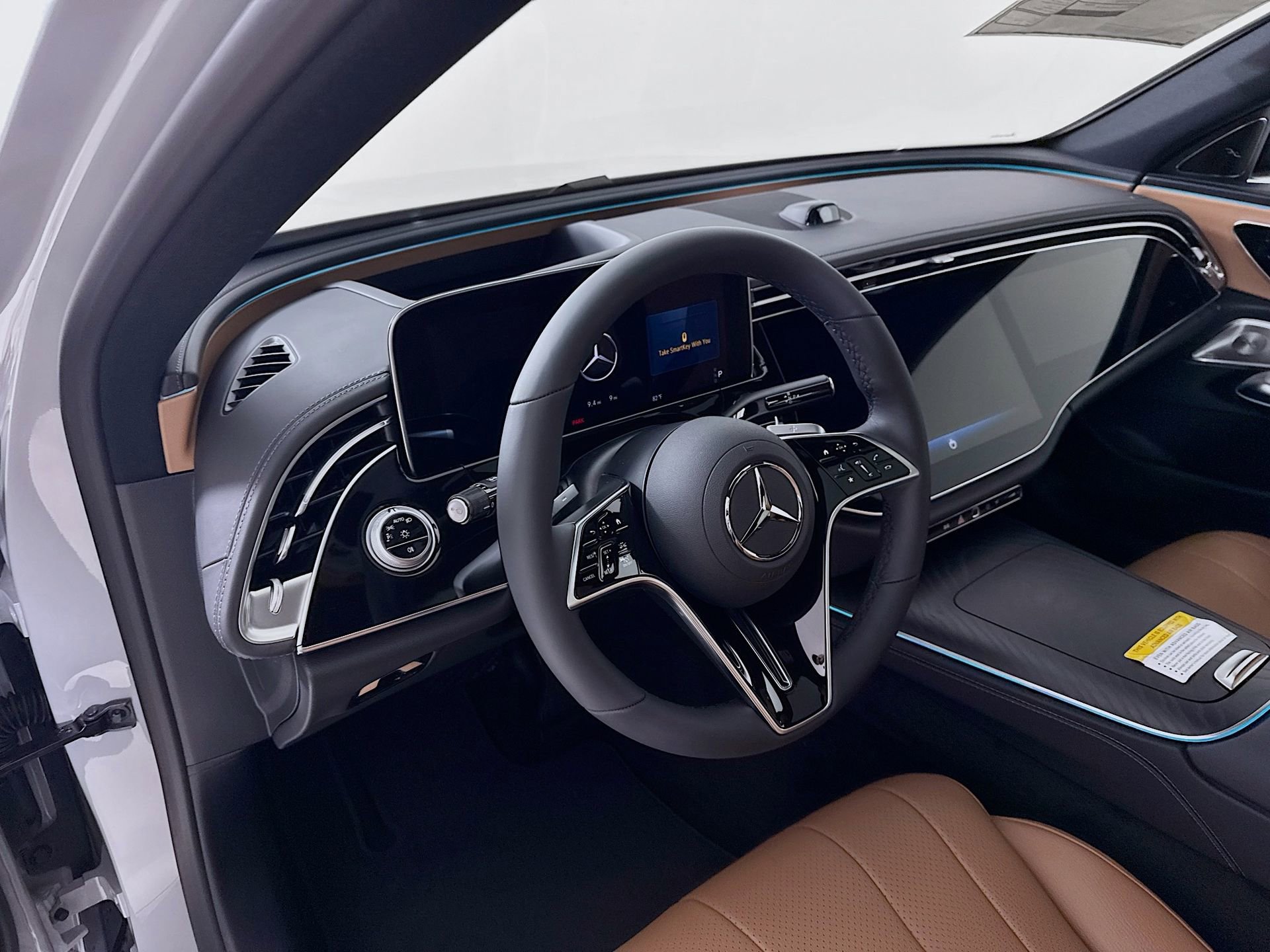 New 2026 Mercedes-Benz E 450 4MATIC Sedan image 10