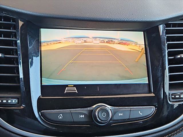 Used 2020 Chevrolet Trax LT w/ LT Convenience Package FWD image 13