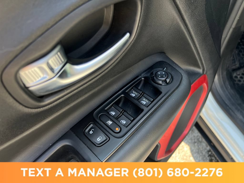 Used 2020 Jeep Renegade Trailhawk w/ UConnect 8.4 Nav Group AWD/4WD image 13