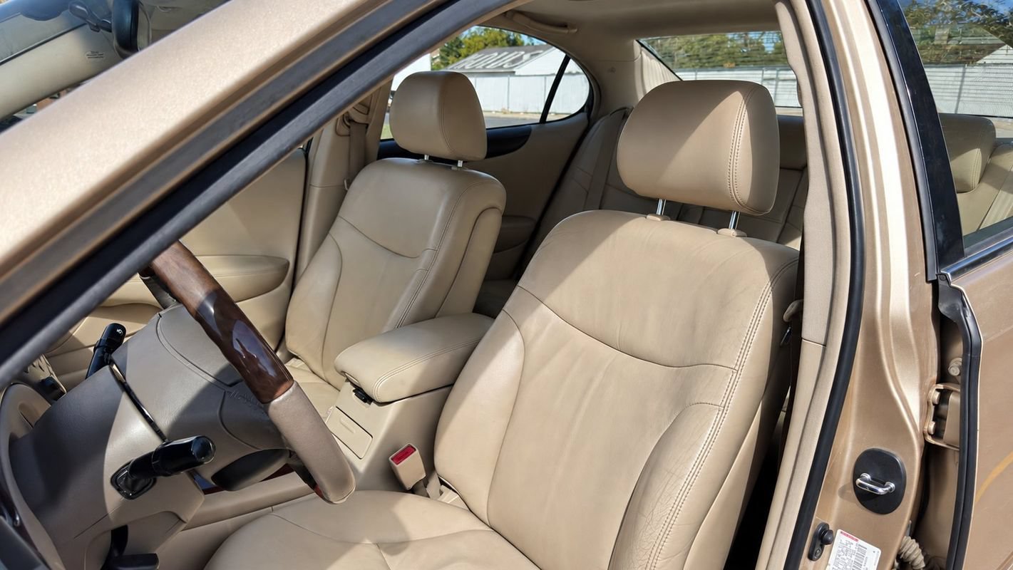 Used 2002 Lexus ES 330 FWD image 11