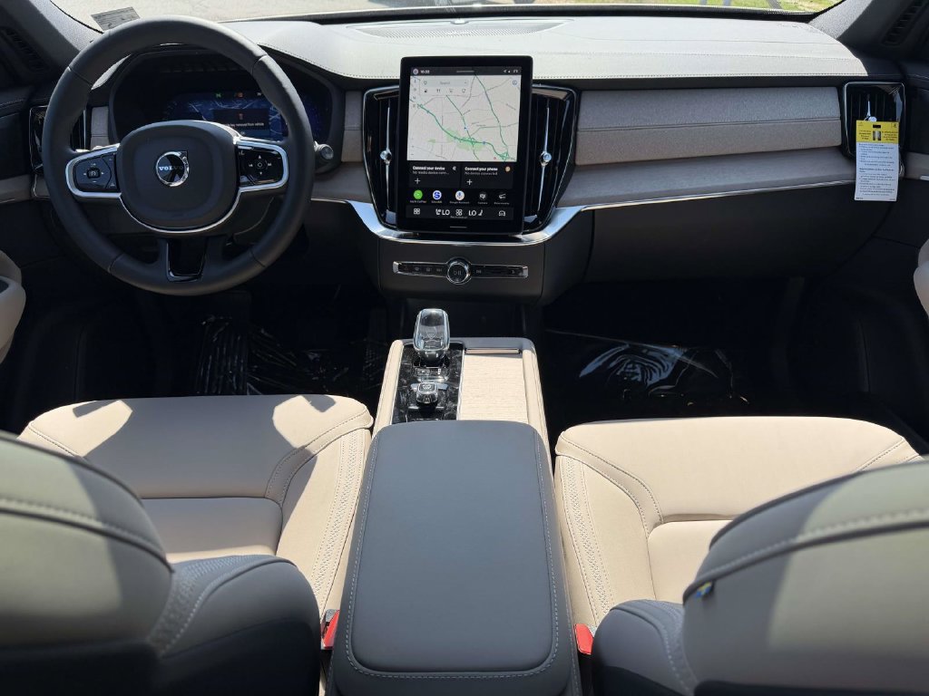 New 2026 Volvo XC90 B6 Plus w/ Protection Package AWD/4WD image 2