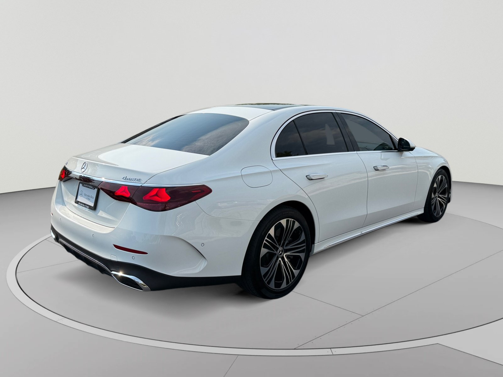 Certified 2024 Mercedes-Benz E 450 4MATIC Sedan image 5
