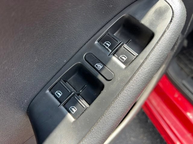 Used 2015 Volkswagen Jetta SE FWD image 26