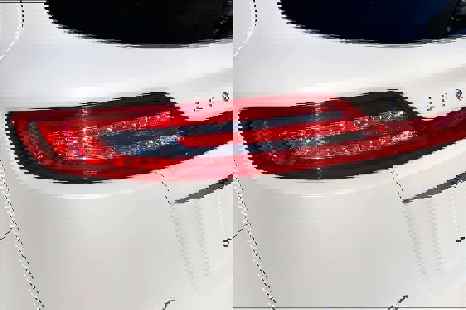 Used 2018 Lincoln MKC Select w/ Select Plus Package image 28