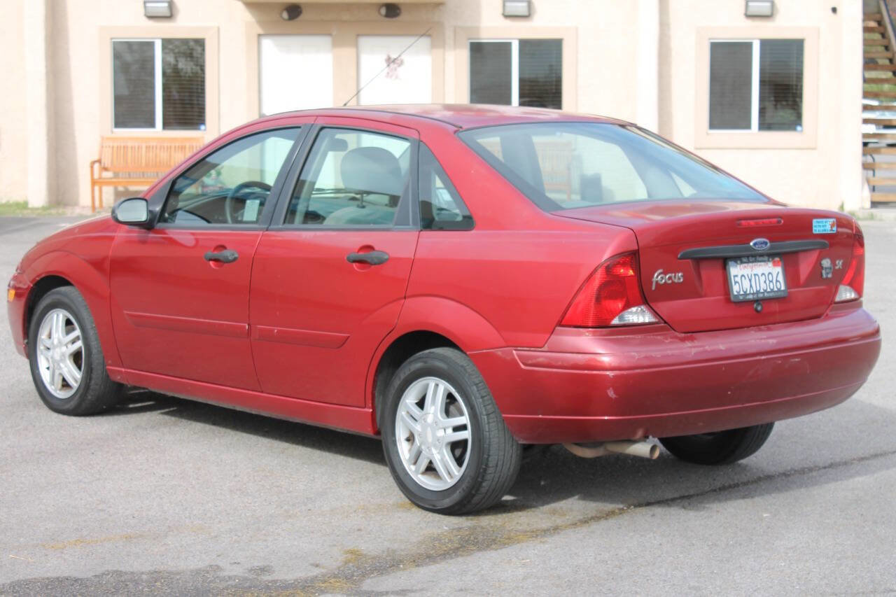 Used 2003 Ford Focus SE FWD image 6