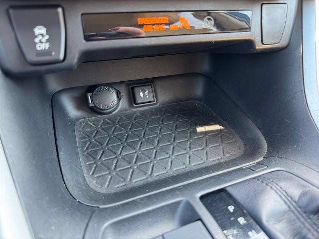 Certified 2019 Toyota RAV4 XLE Premium w/ All Weather Liner Package AWD/4WD image 55