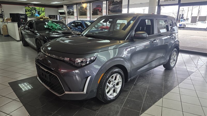 Used 2023 Kia Soul LX w/ LX Technology Package