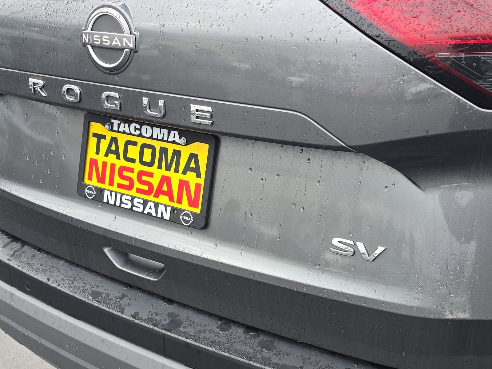 Used 2023 Nissan Rogue SV image 27