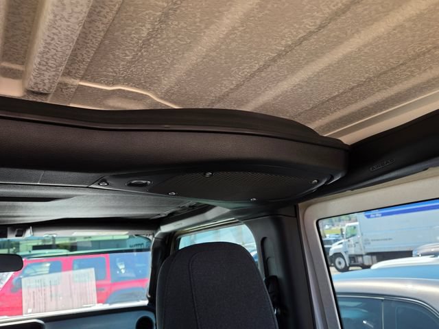 Used 2025 Jeep Wrangler Sport AWD/4WD image 28