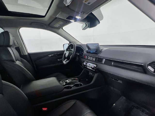 Certified 2025 Honda Pilot Touring image 22