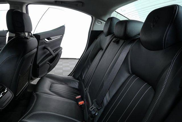 Used 2016 Maserati Ghibli image 18