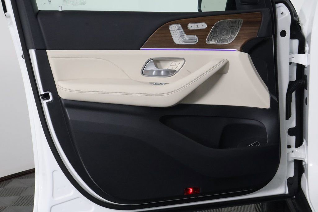 New 2026 Mercedes-Benz GLS 450 4MATIC image 8