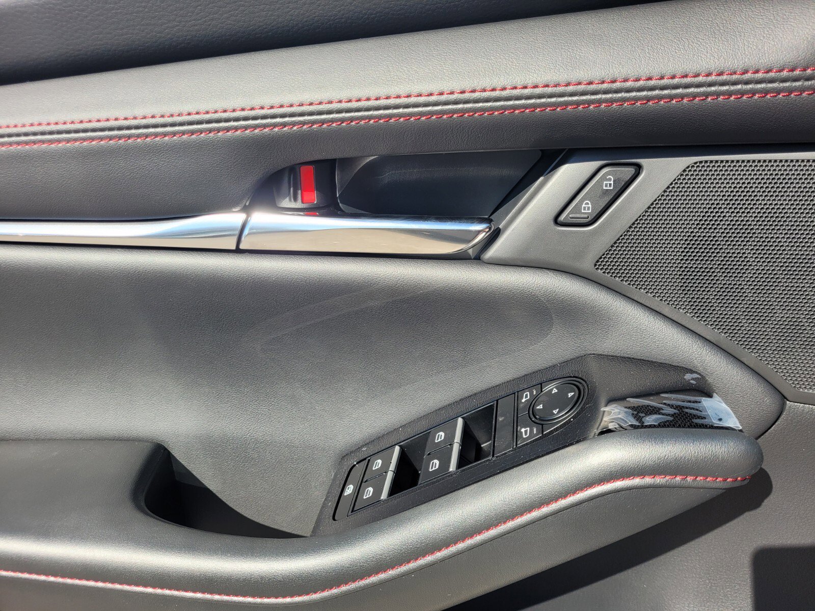 New 2026 MAZDA MAZDA3 Carbon image 21