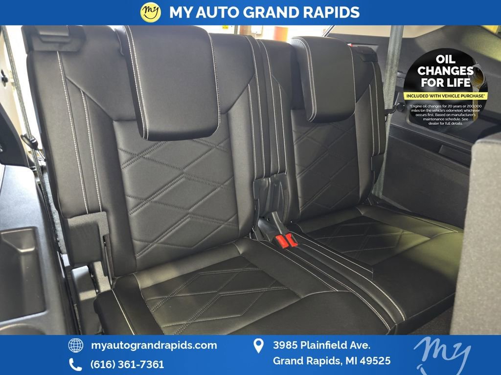 Used 2025 Volkswagen Atlas SE image 22