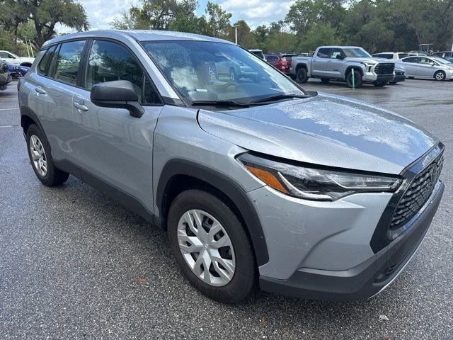 Used 2024 Toyota Corolla Cross L image 3