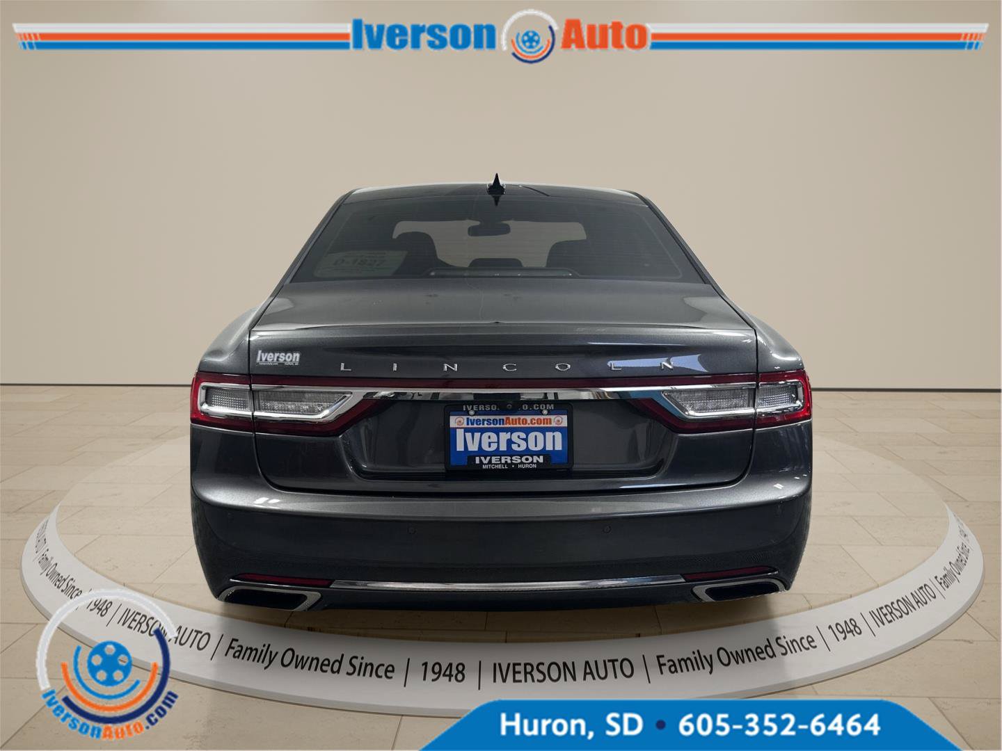 Used 2019 Lincoln Continental Select w/ Continental Climate Package AWD/4WD image 8