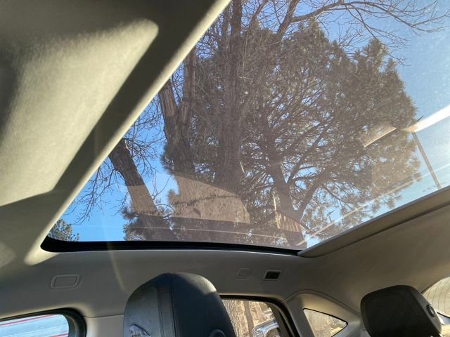 Used 2021 Jaguar E-PACE SE image 21