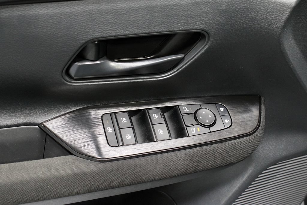 Certified 2025 Nissan Kicks S AWD/4WD image 22