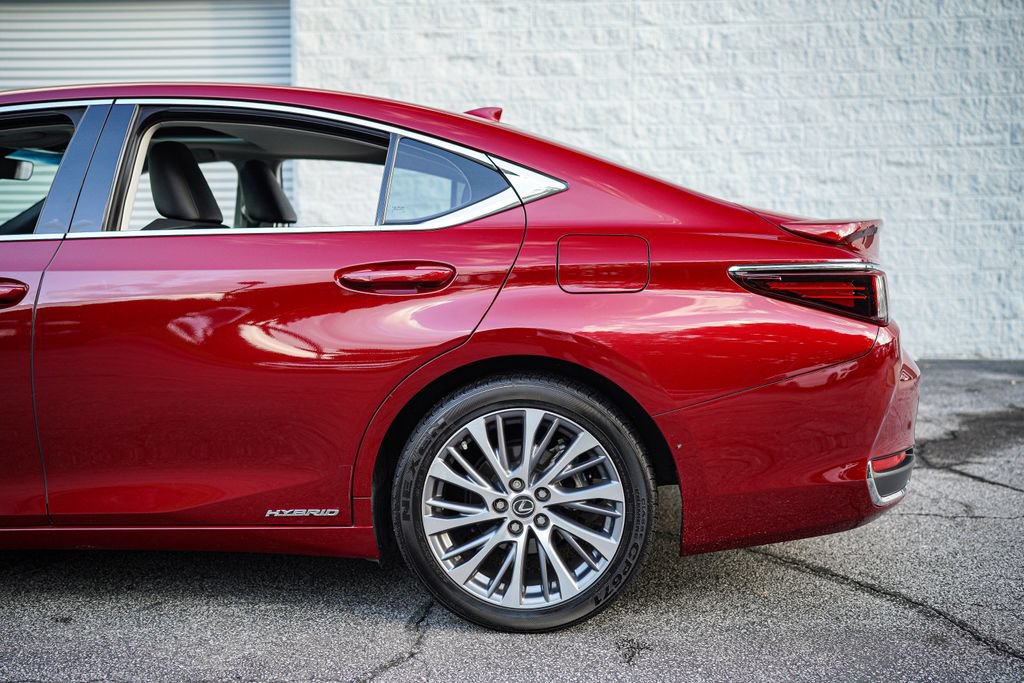 Used 2021 Lexus ES 300h w/ Premium Package FWD image 11