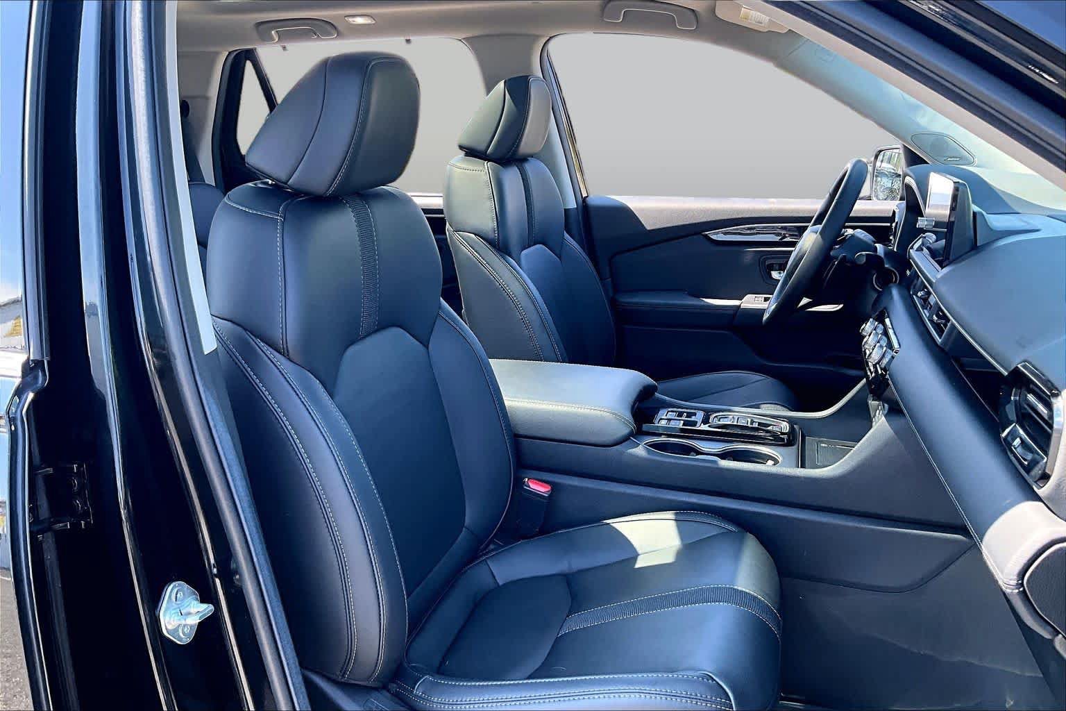 Used 2024 Honda Pilot Touring image 9