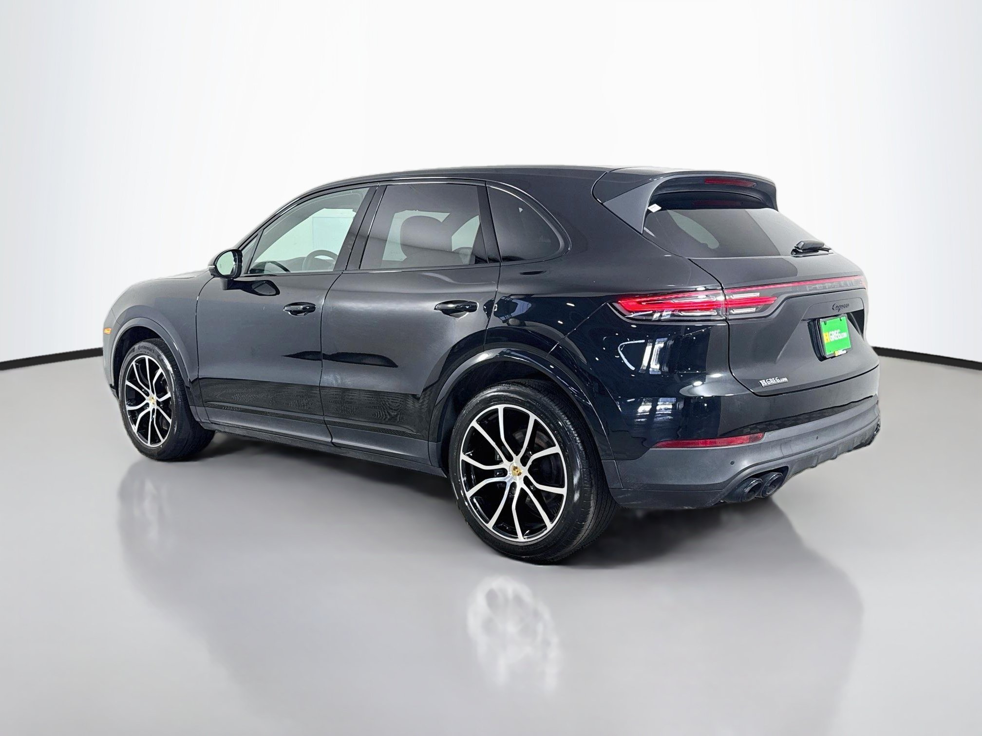 Used 2023 Porsche Cayenne AWD/4WD image 7