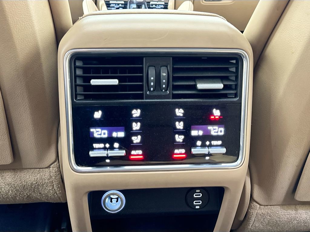 Used 2022 Porsche Cayenne E-Hybrid image 32