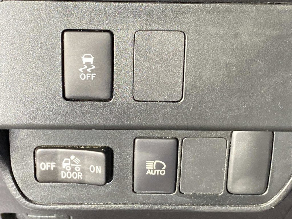 Used 2023 Toyota Tacoma SR5 AWD/4WD image 13