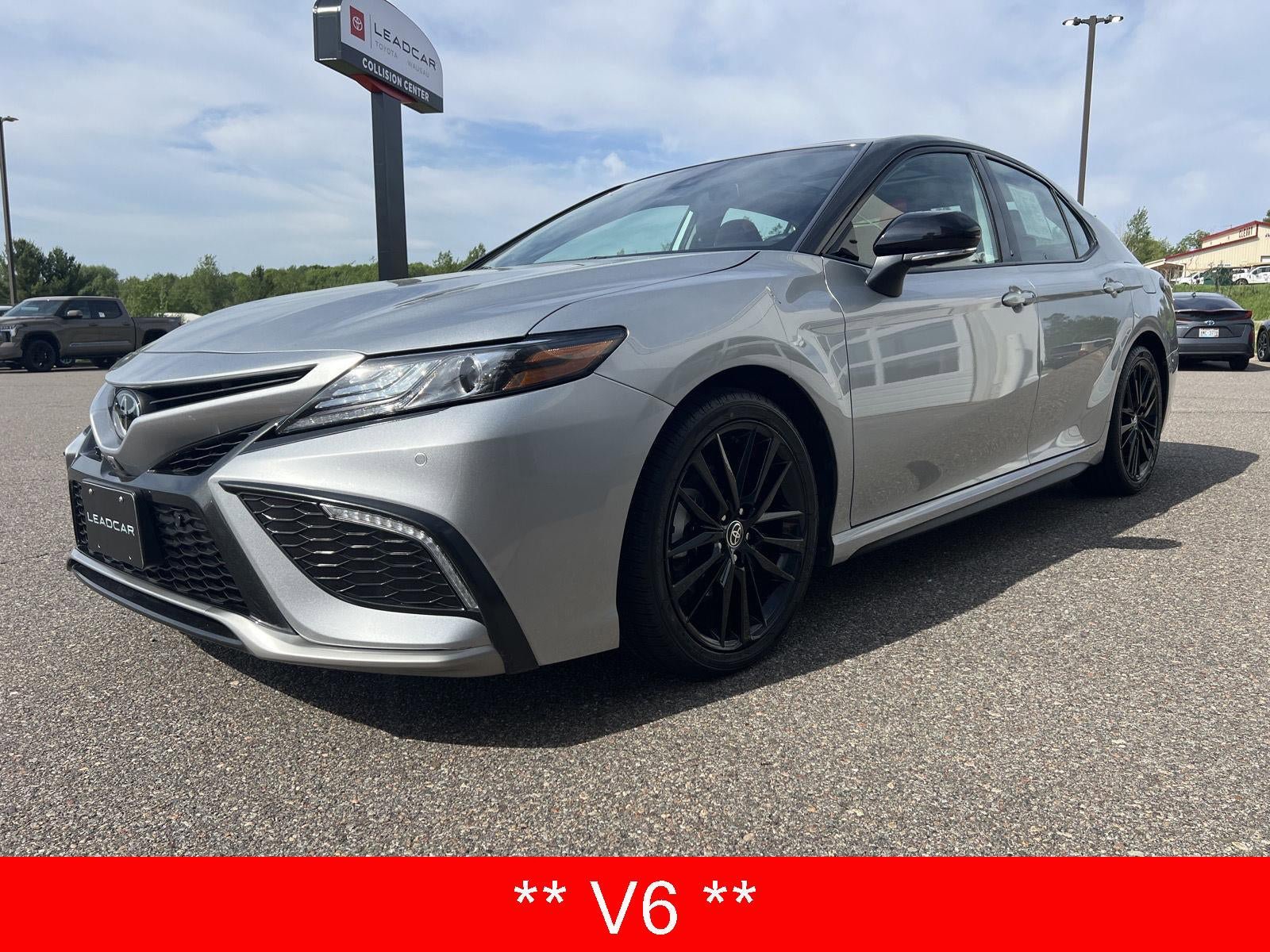 Used 2023 Toyota Camry XSE w/ Navigation Package FWD image 4