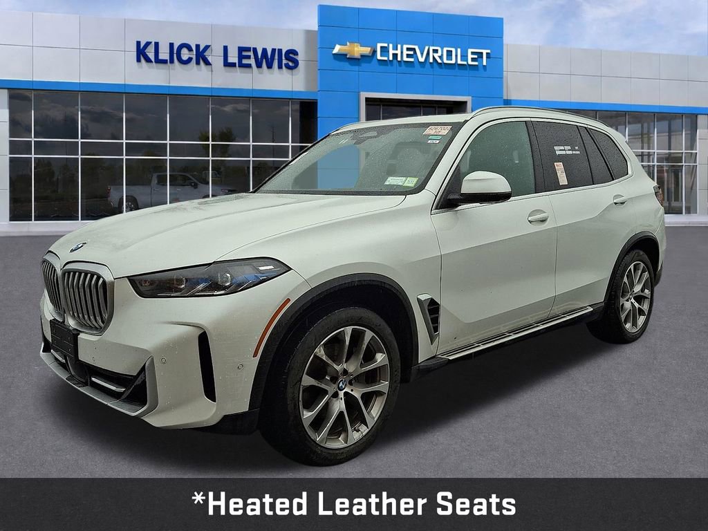Used 2024 BMW X5 xDrive40i w/ Premium Package image 3