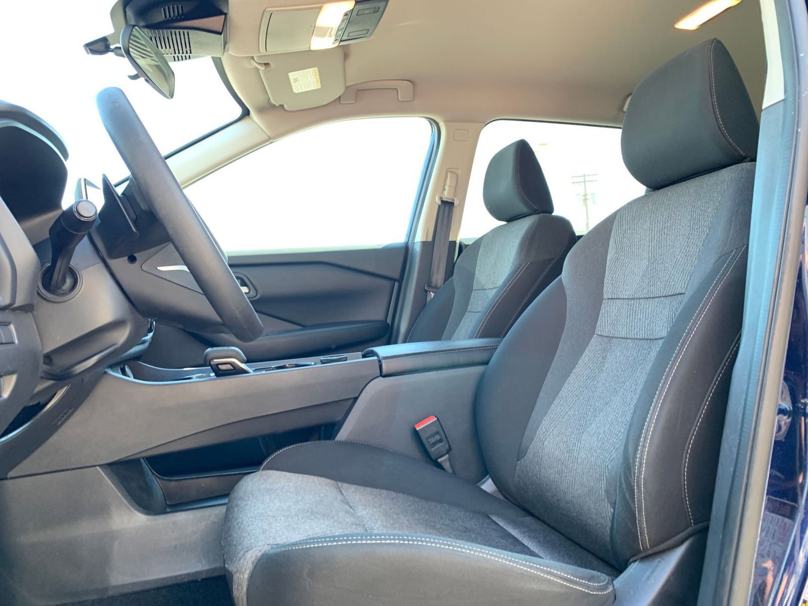 Used 2024 Nissan Rogue SV image 29