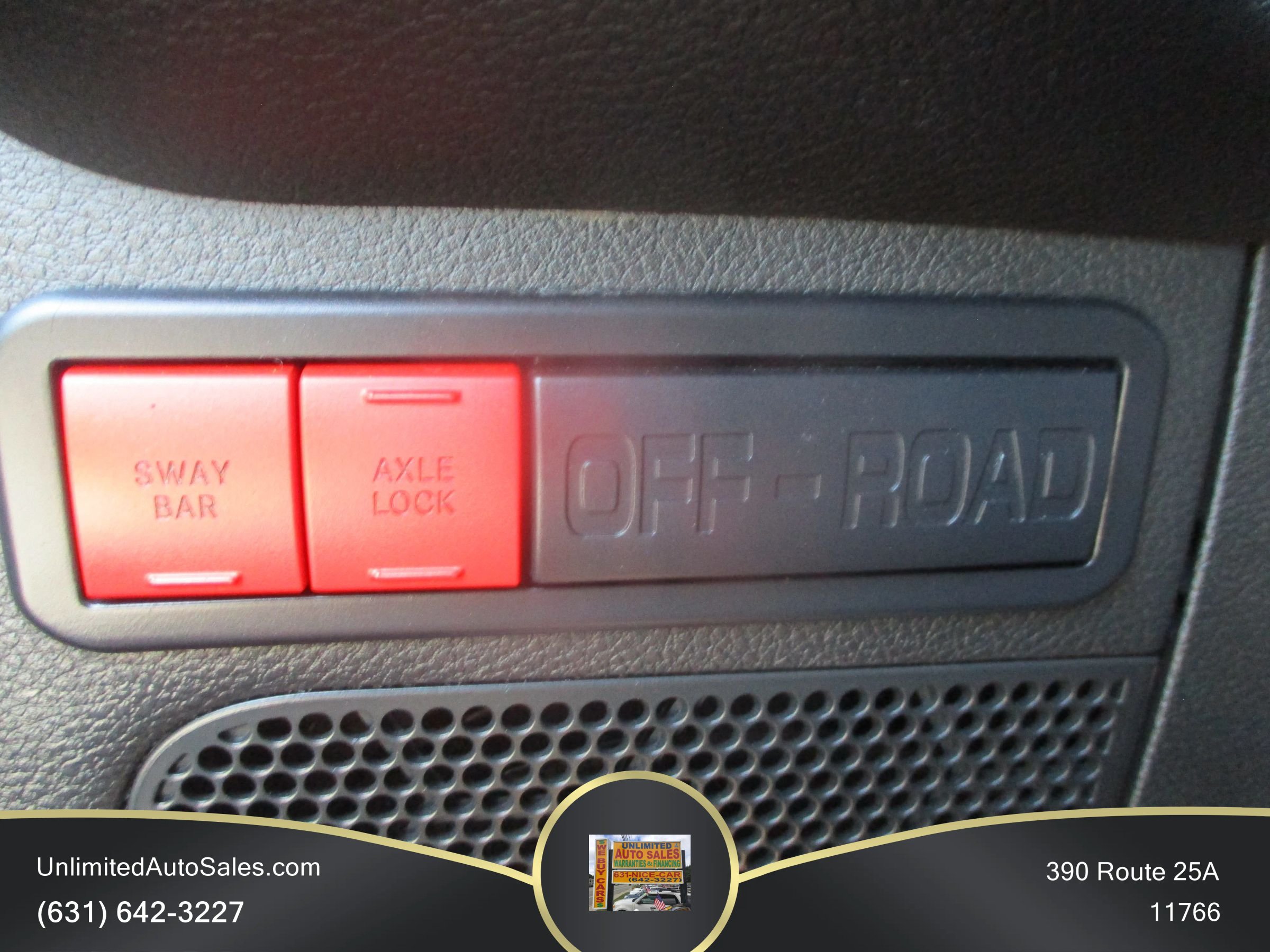 Used 2015 Jeep Wrangler Unlimited Rubicon AWD/4WD image 10