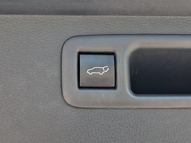 Used 2023 Toyota Highlander XLE FWD image 29