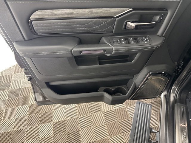Used 2025 RAM 3500 Limited image 18