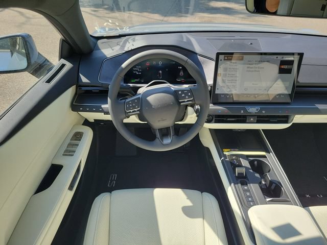 New 2026 Lexus ES 350h AWD image 10