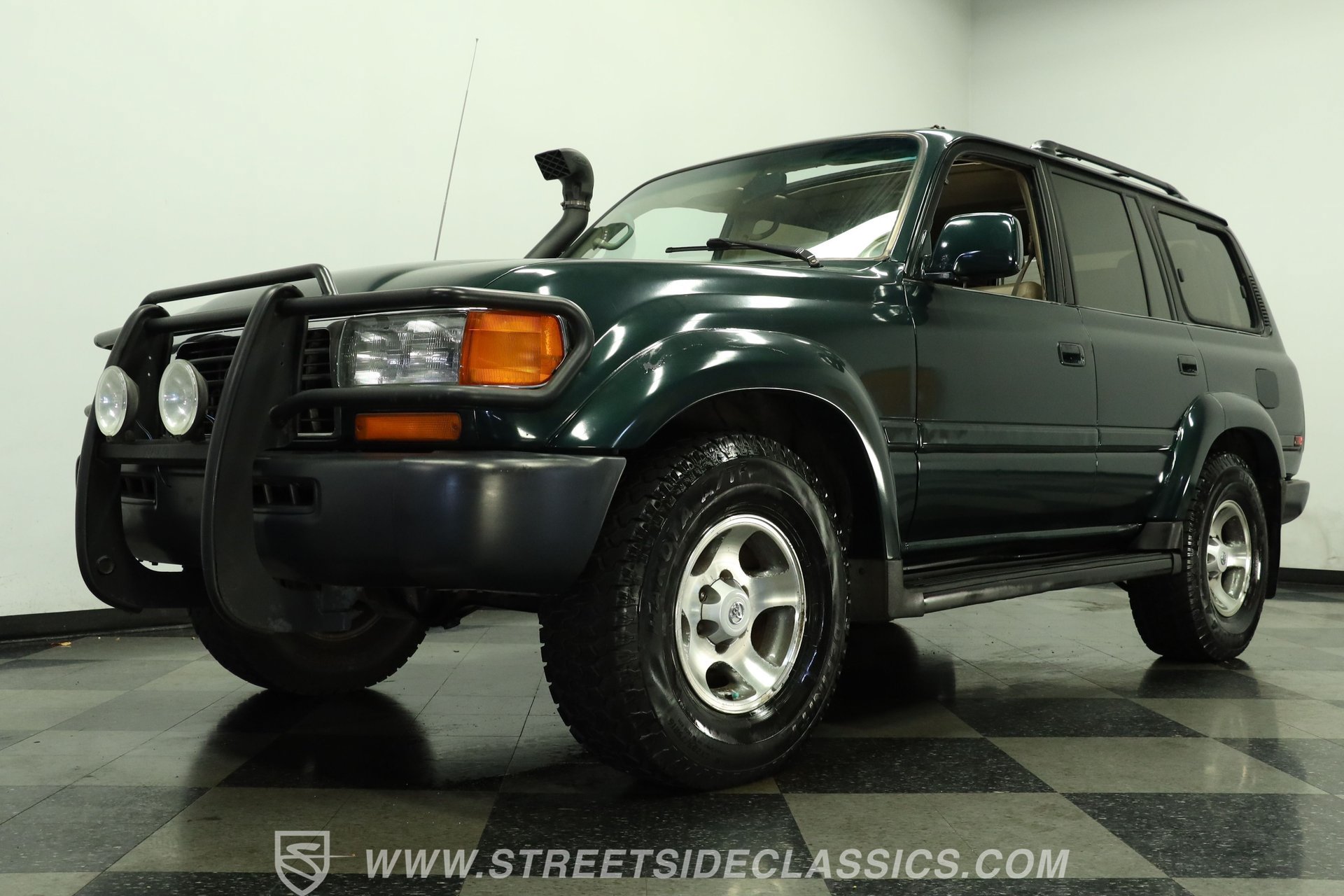 Used 1997 Toyota Land Cruiser w/ Collector's Edition Pkg AWD/4WD image 21