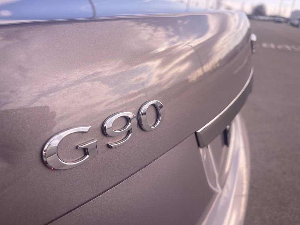 Used 2018 Genesis G90 5.0 Ultimate image 12