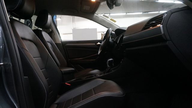 Certified 2023 Volkswagen Jetta SE image 49
