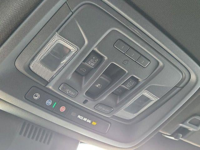 Used 2025 GMC Sierra 1500 AT4 w/ AT4 Premium Package AWD/4WD image 32