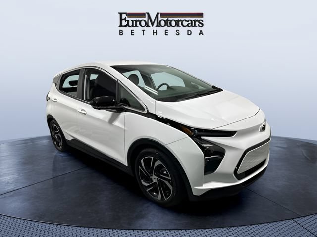Used 2023 Chevrolet Bolt LT w/ Infotainment Package FWD image 7